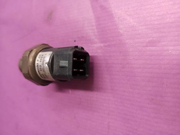Sensor de pressão de AC AUDI A4 (8D2, B5) | 94 - 01 Imagem-3