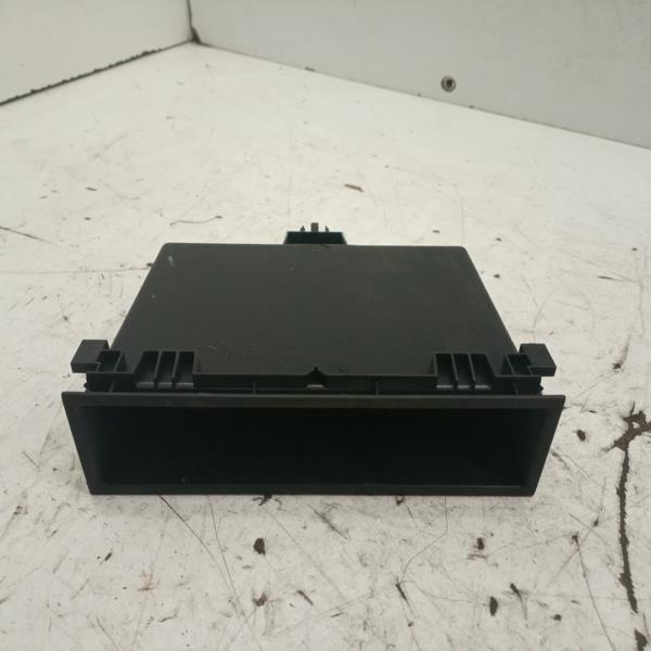 Acabamento de consola central VOLKSWAGEN GOLF IV (1J1) | 97 - 07