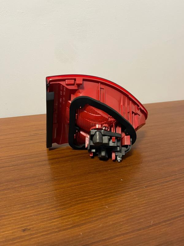 Farolim Stop Esquerdo SEAT EXEO ST (3R5) | 09 - 13 Imagem-4