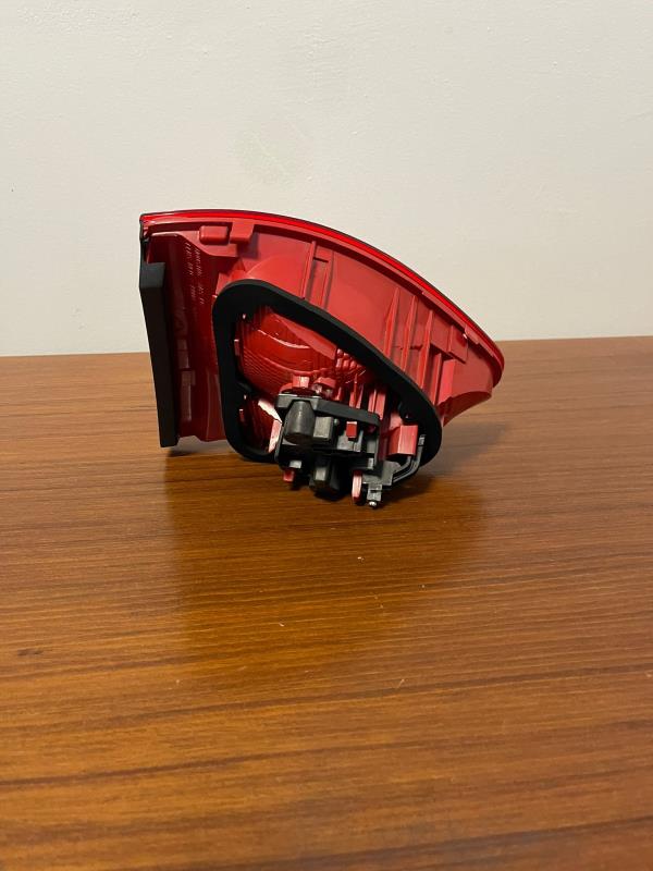 Farolim Stop Esquerdo SEAT EXEO ST (3R5) | 09 - 13 Imagem-6