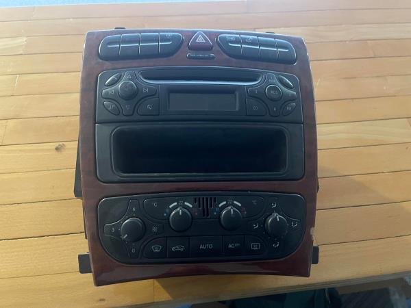 Consola Central MERCEDES-BENZ C-CLASS (W203) | 00 - 07 Imagem-1