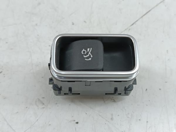 Botão de abertura da mala MERCEDES-BENZ A-CLASS (W177) | 18 -  Imagem-3