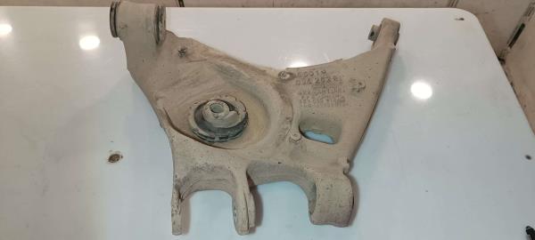 Braço de Suspensão da Roda Esquerda AUDI A4 Avant (8E5, B6) | 00 - 05