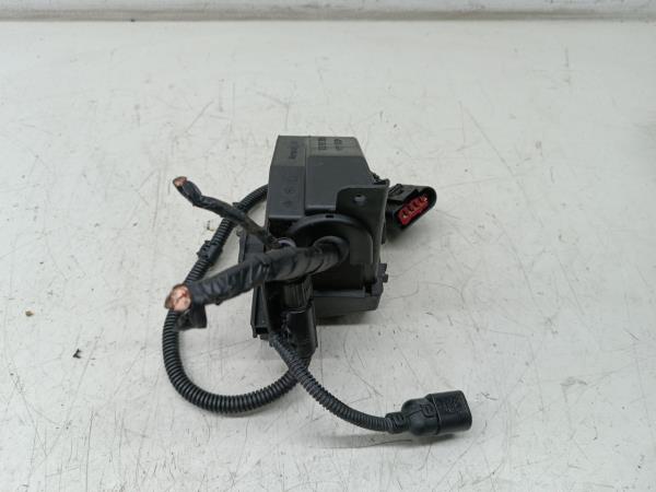 Caixa de fusíveis e relés VOLKSWAGEN NEW BEETLE (9C1, 1C1) | 98 - 10 Imagem-4