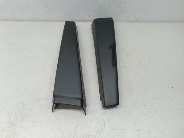 Moldura de pilar B SEAT LEON (1P1) | 05 - 13 Imagem-4