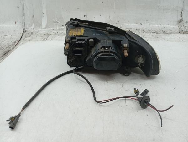 Ótica Direita AUDI A4 Avant (8D5, B5) | 94 - 02 Imagem-5