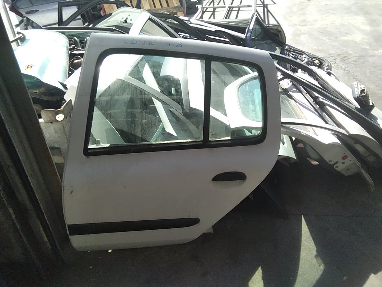 Rear Door Left RENAULT CLIO II Caixa (SB0/1/2_) | 98 - 