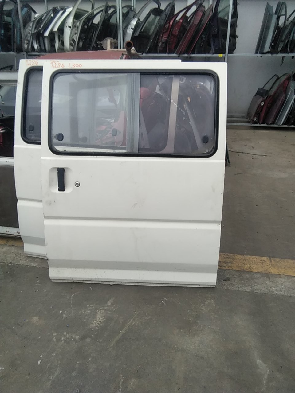 PORTA LATERAL MITSUBISHI L 300 / DELICA II Autocarro (LO3_P/G, L0_2P) | 80 - 87