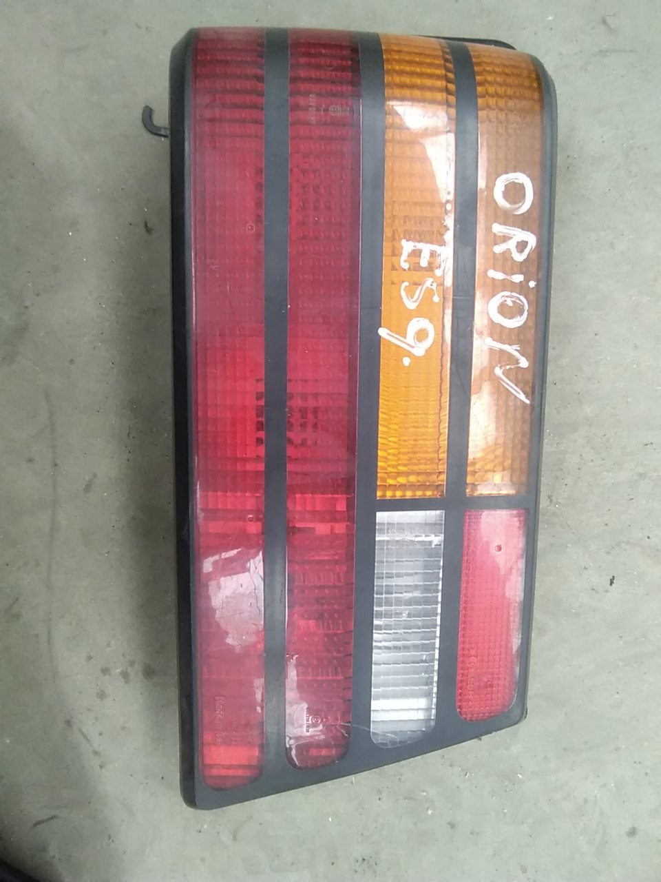FAROLIM STOP ESQ. FORD ORION III (GAL) | 90 - 96 Imagem-0