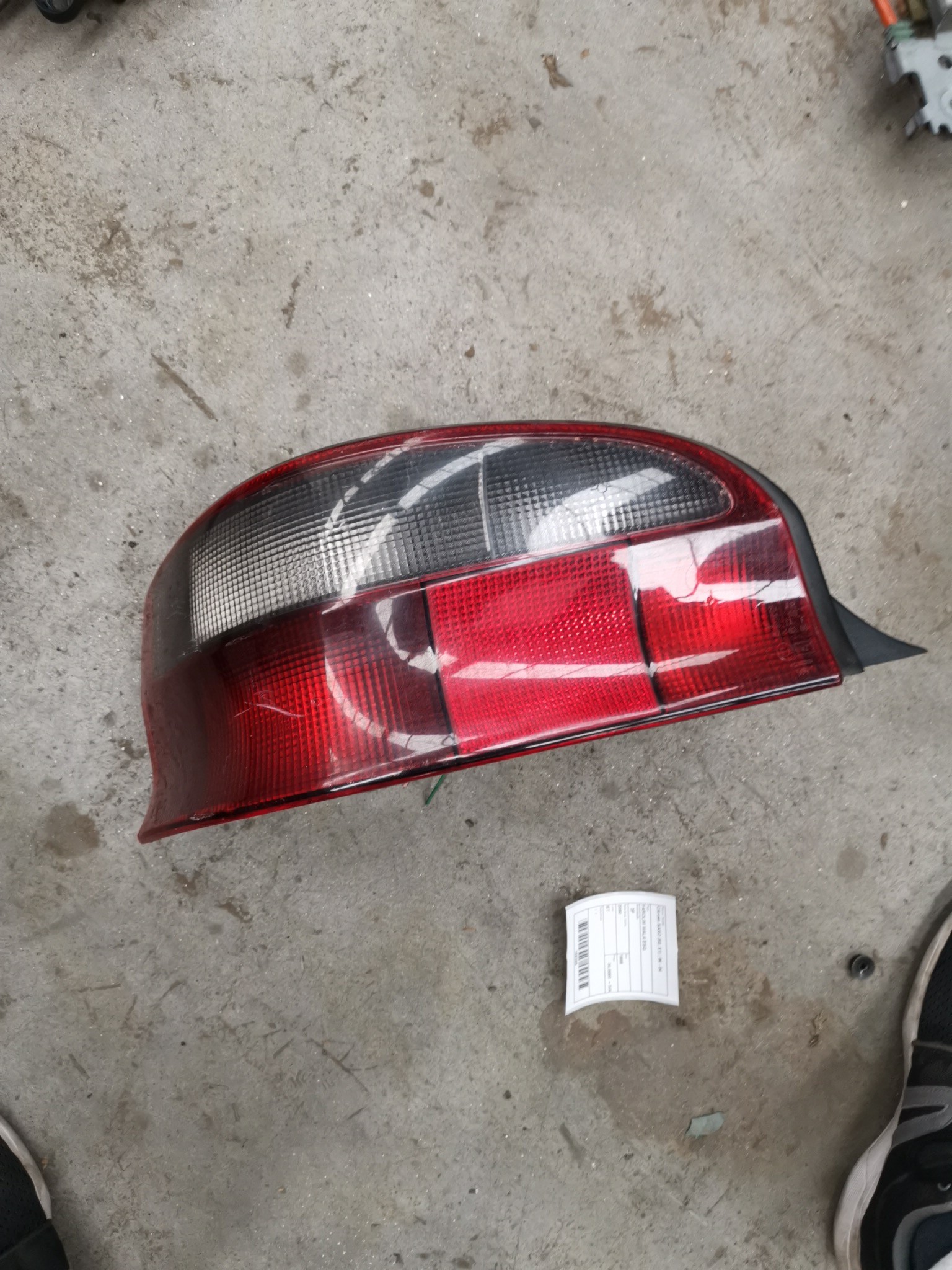 FAROLIM MALA ESQ. CITROEN SAXO (S0, S1) | 96 - 04 Imagem-1