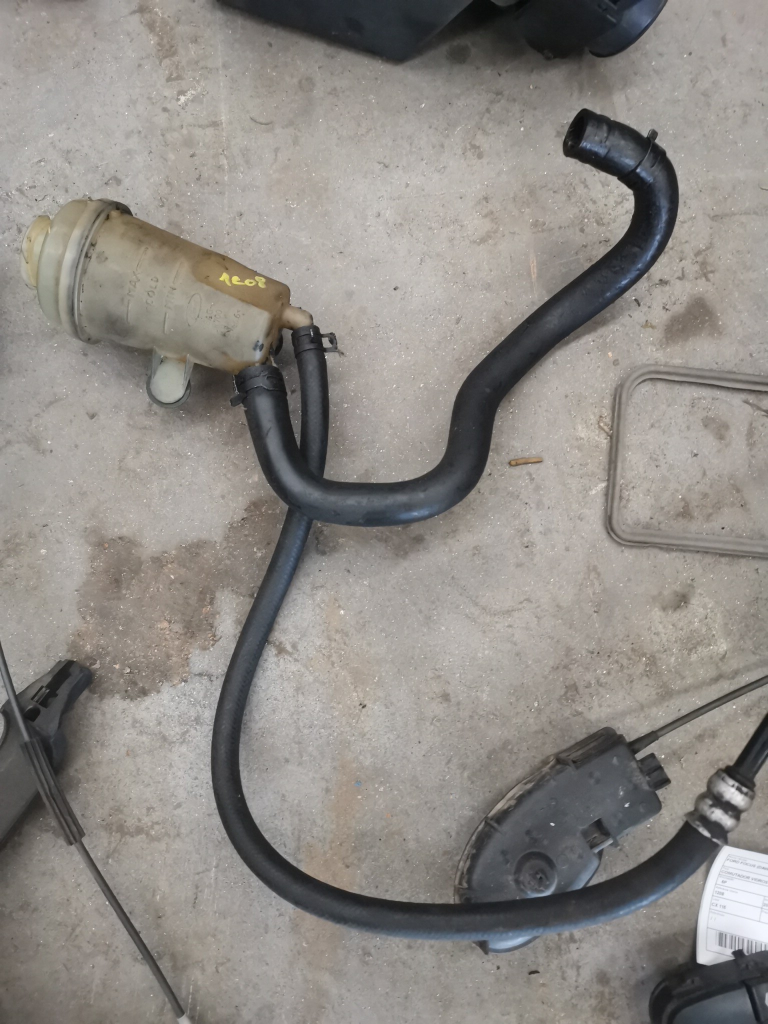 DEPOSITO OLEO FORD FOCUS (DAW, DBW) | 98 - 09