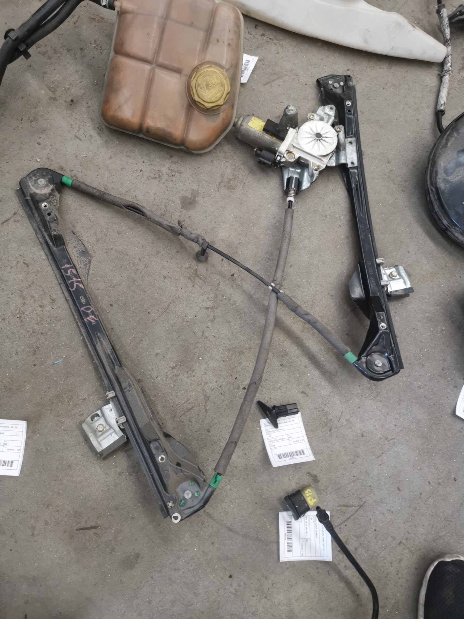 ELEVADOR FRENTE DIR MANUAL FORD FOCUS (DAW, DBW) | 98 - 09