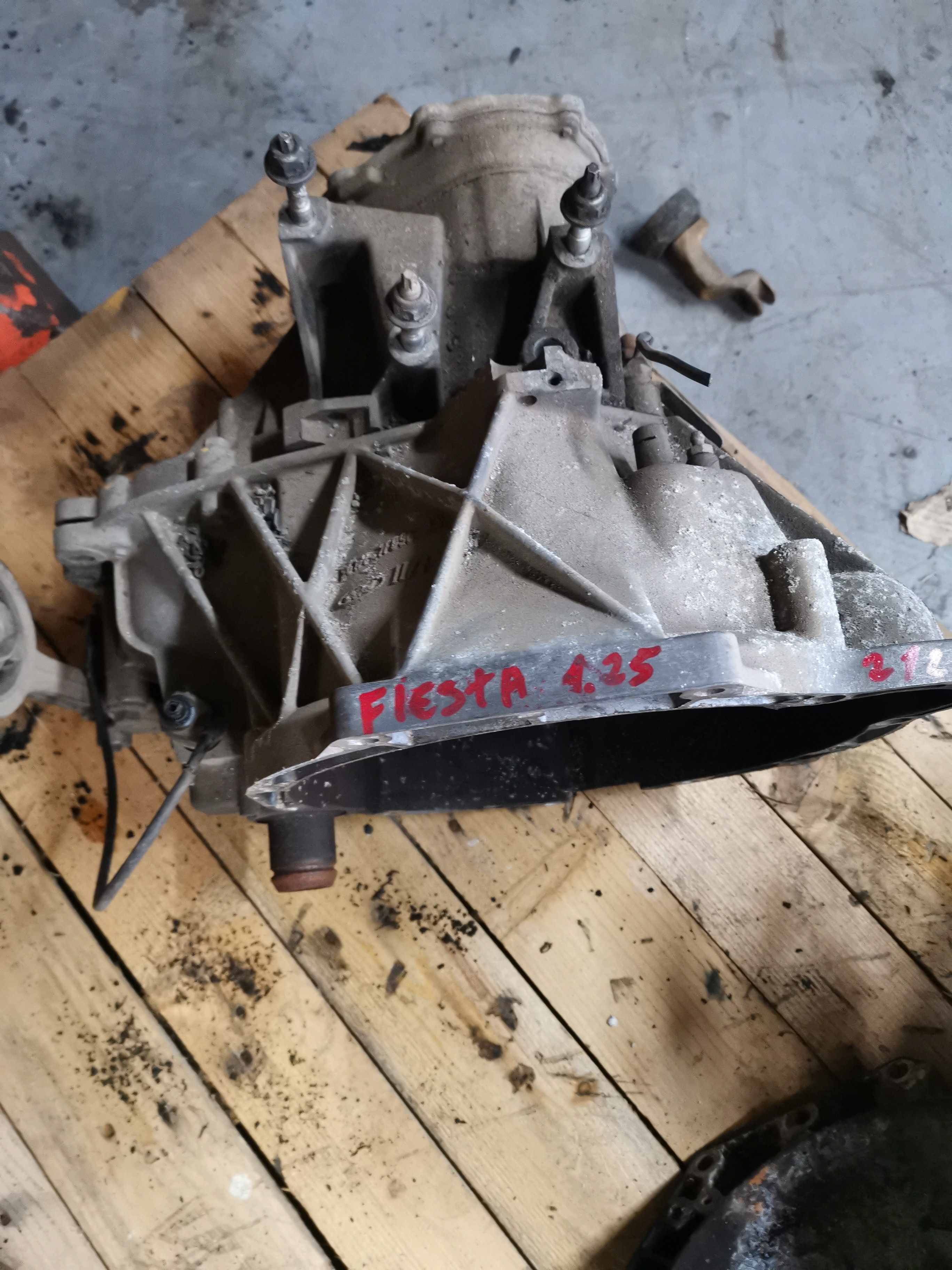 CAIXA VELOCIDADES FORD FIESTA Caixa (F3L, F5L) | 89 - 96