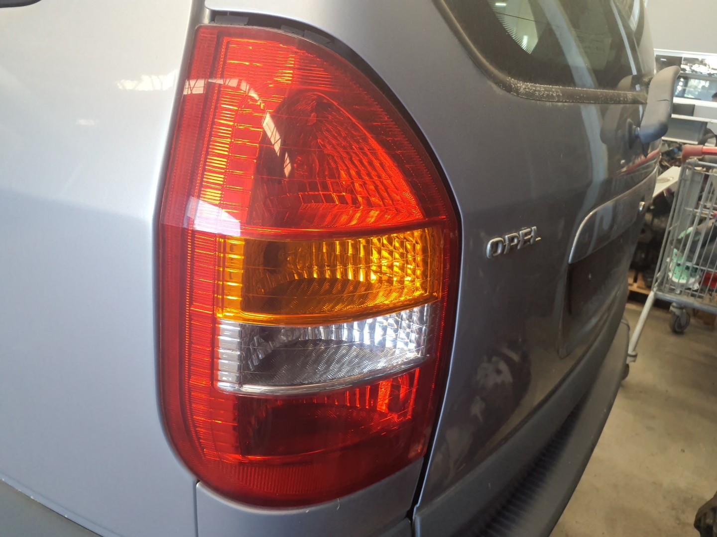 FAROLIM MALA ESQ. OPEL ZAFIRA A Veículo multiuso (T98) | 99 - 05