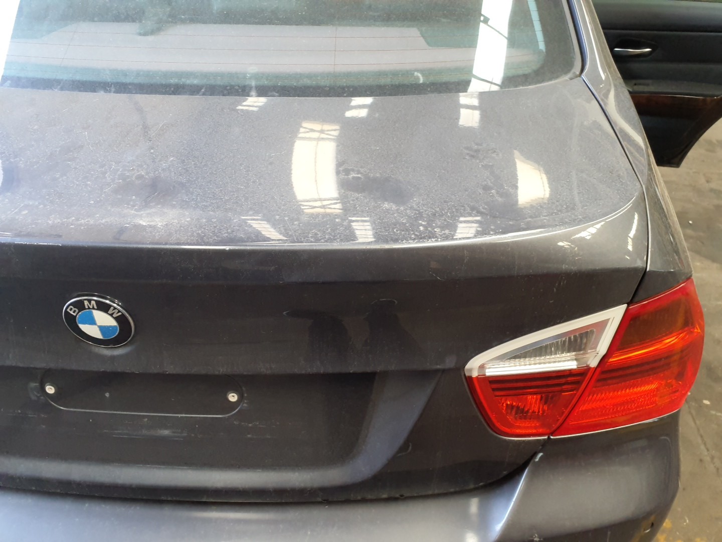 PORTA MALA BMW 320 Imagem-1