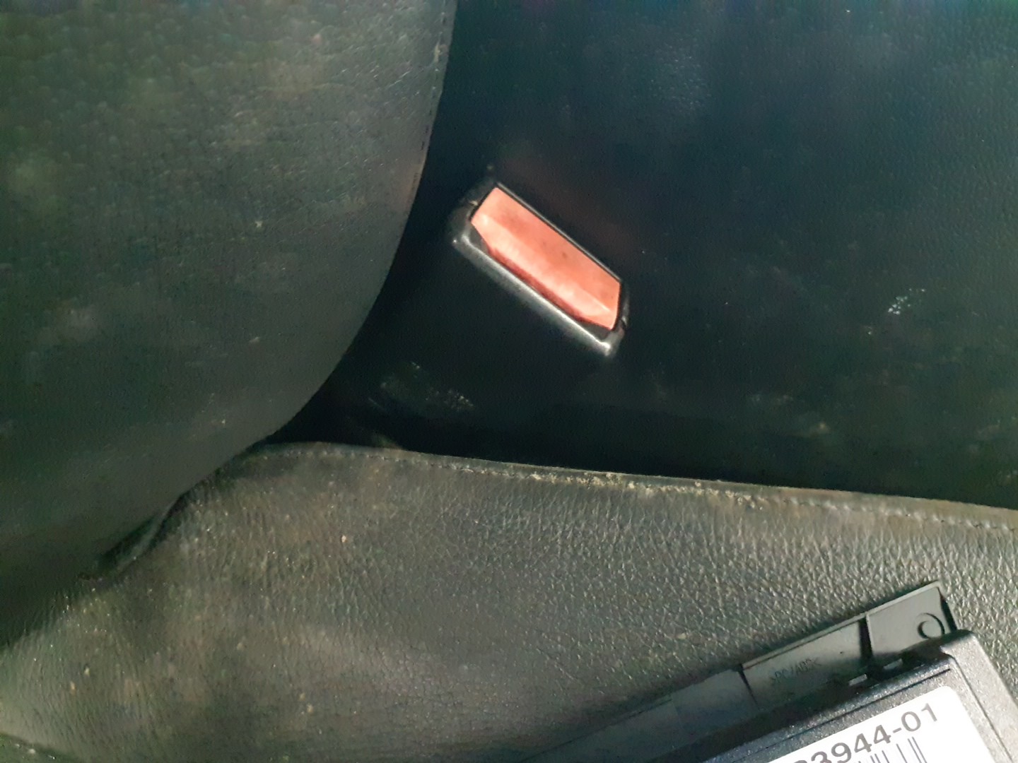 PRETENSOR DE CINTO BMW 320 Imagem-0