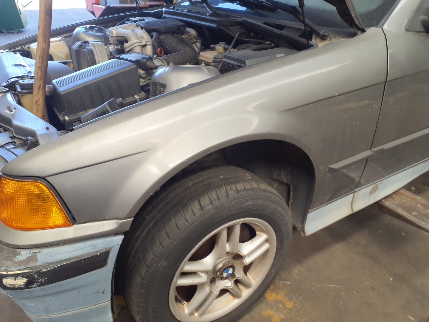 GUARDA LAMAS ESQ. BMW 316 I