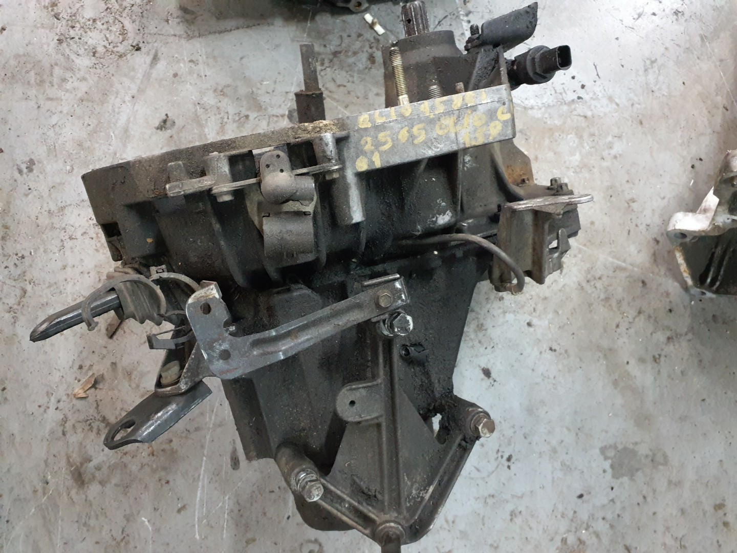 CAIXA VELOCIDADES RENAULT CLIO II Caixa (SB0/1/2_) | 98 - 