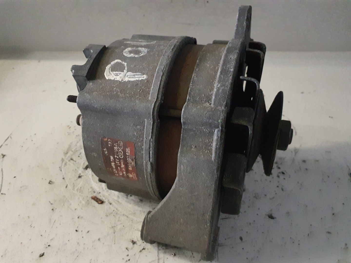 Alternator VOLKSWAGEN POLO (86C, 80) | 81 - 94 Imagem-0