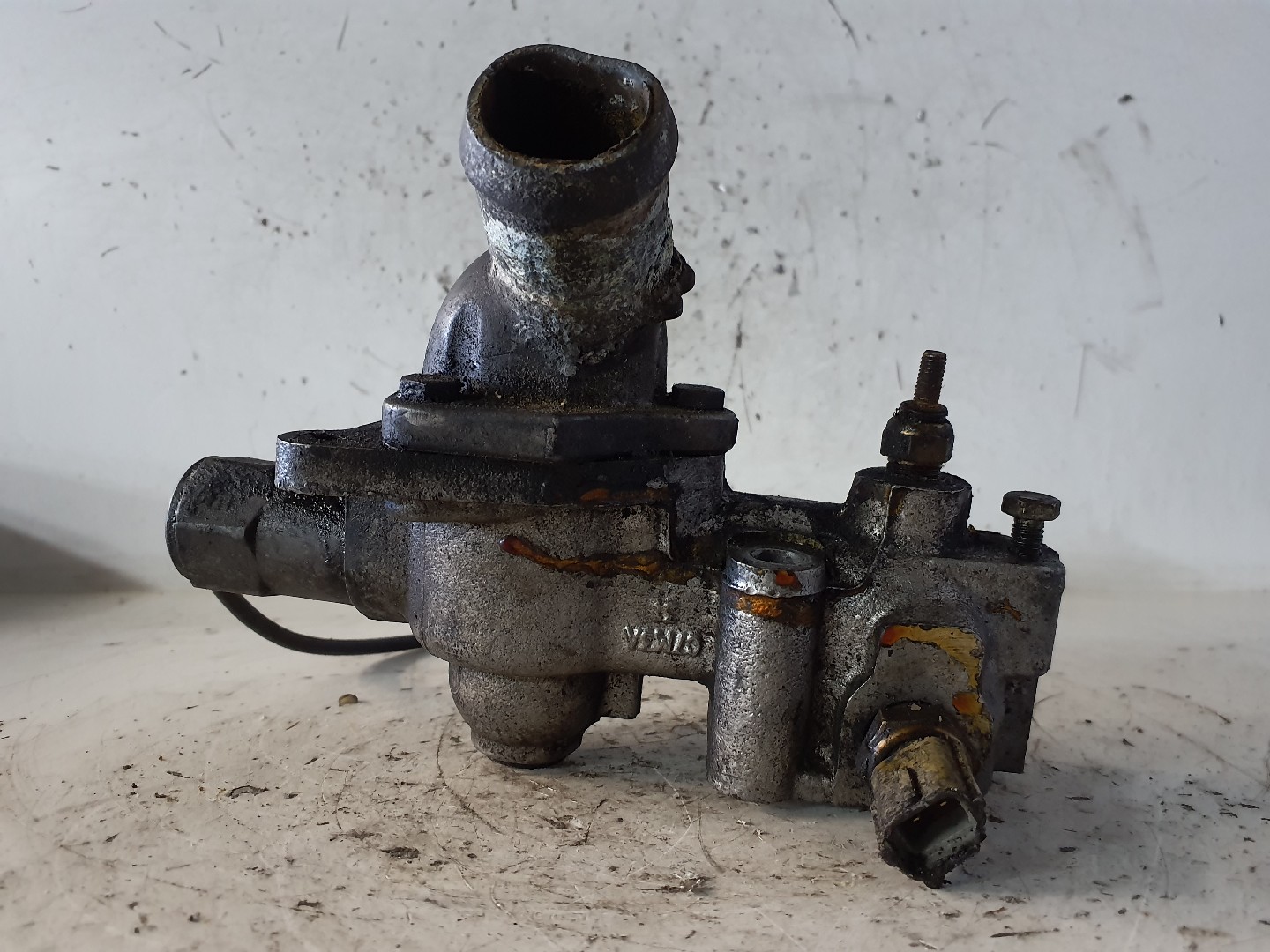 CORPO TERMOSTATO FORD MONDEO I (GBP) | 93 - 96 Imagem-1