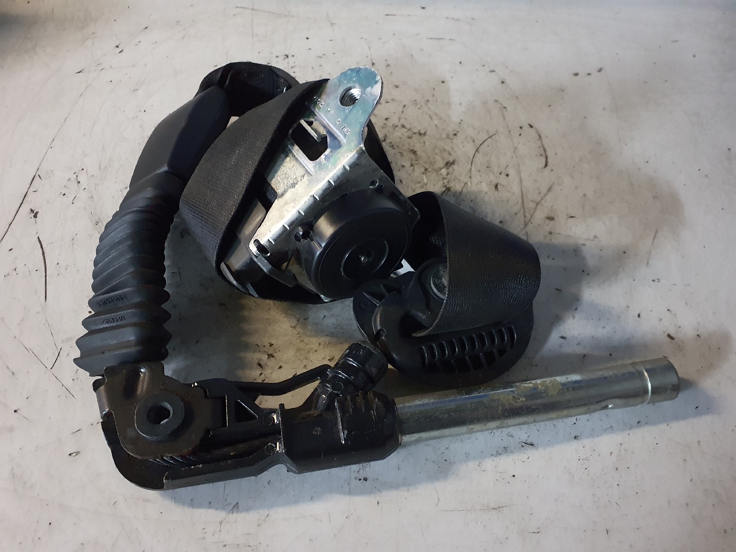 PRETENSOR DE CINTO BMW 2 Gran Tourer Van (F46) | 14 -  Imagem-1