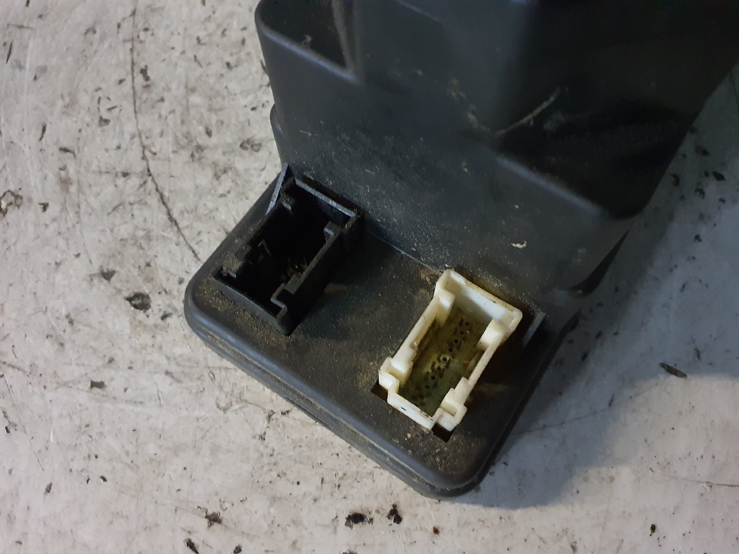 COMPRESSOR DO FECHO CENTRAL MERCEDES-BENZ SLK (R170) | 96 - 04 Imagem-1