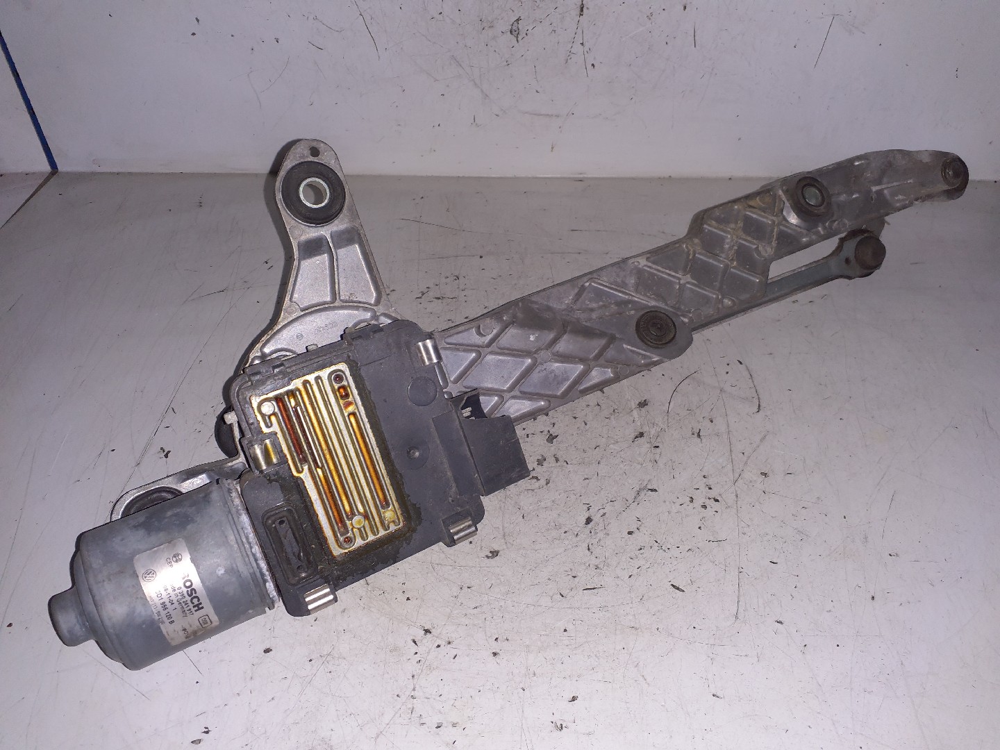 MOTOR LIMPA VIDROS VOLKSWAGEN PHAETON (3D1, 3D2, 3D3, 3D4, 3D6, 3D7, 3D8, 3D9) | 02 - 16