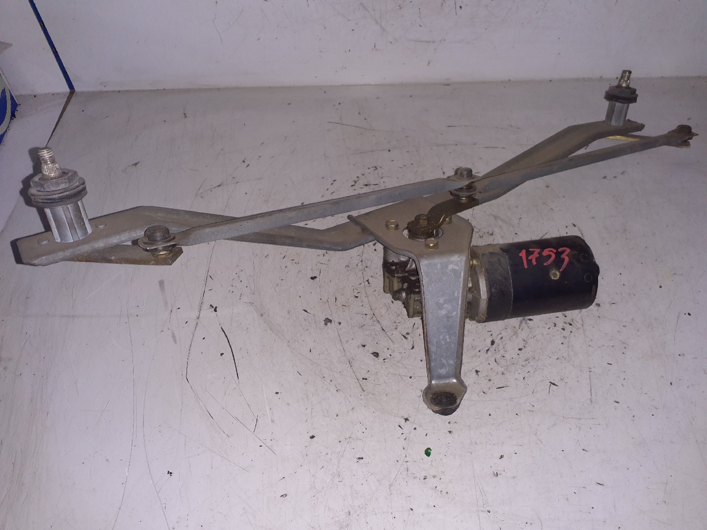 MOTOR LIMPA VIDROS VOLKSWAGEN POLO (86C, 80) | 81 - 94