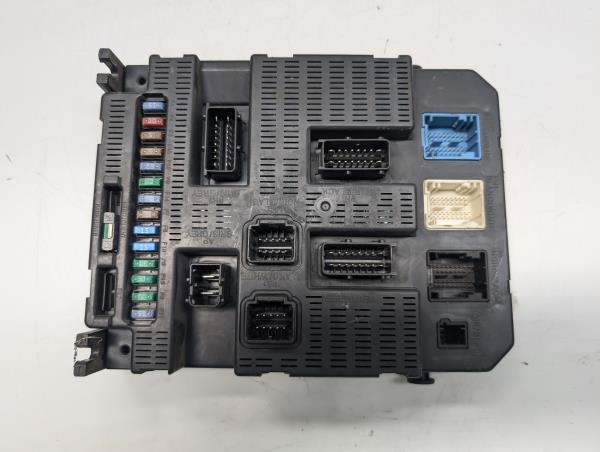 CAIXA DOS FUSIVEIS CITROEN C4 I (LC_) | 04 - 13