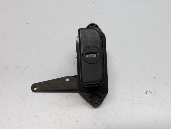 PUXADOR DA TAMPA DA MALA RENAULT MEGANE (SA0U0E)