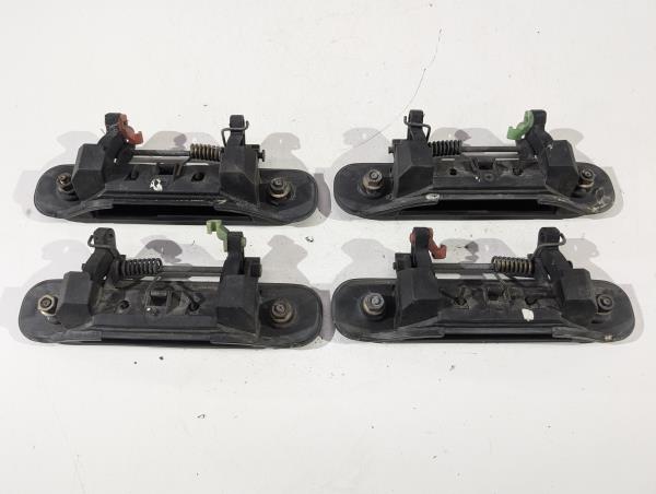 PUXADORES EXTERIOR NISSAN PRIMERA (P10) | 90 - 96