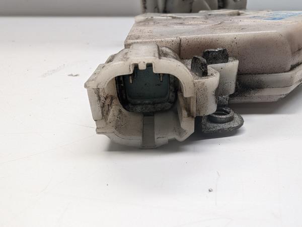 FECHO DA PORTA FRENTE DTO NISSAN PRIMERA (P10) | 90 - 96