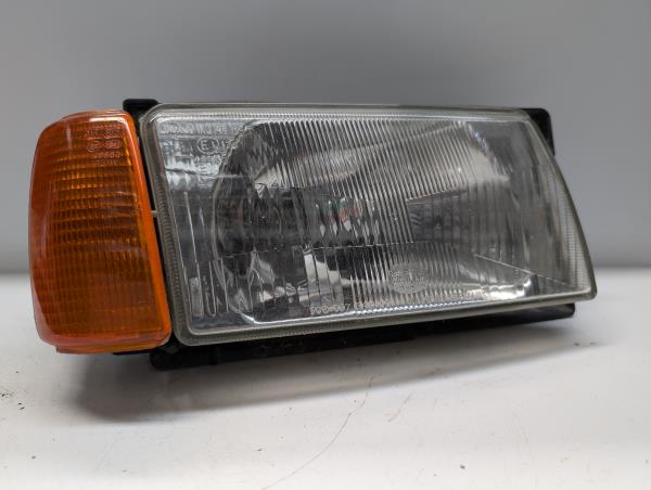 Right Headlight  VOLKSWAGEN POLO (86C, 80) | 81 - 94