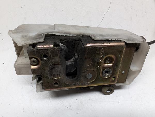 FECHO DA PORTA FRENTE DTO FORD KA (RB_) | 96 - 08