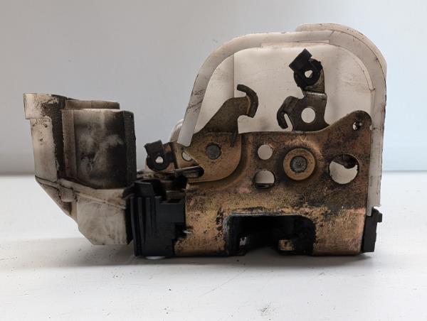 FECHO DA PORTA FRENTE DTO FIAT PUNTO 55 S(176AA53F)
