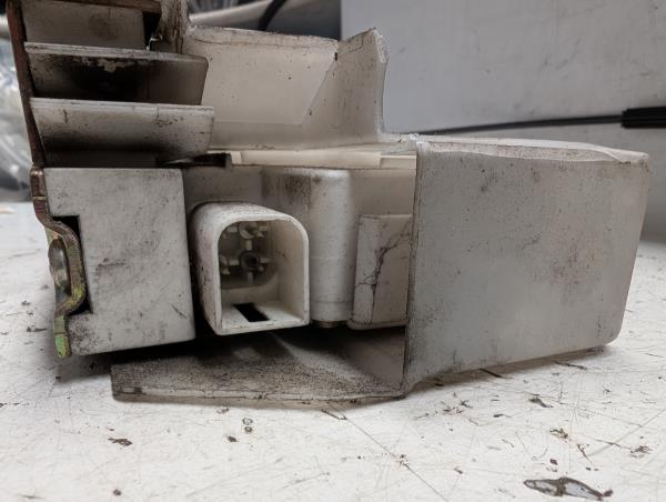 FECHO DA PORTA FRENTE DTO FORD FIESTA 1.25 (JAS) 16V Imagem-1