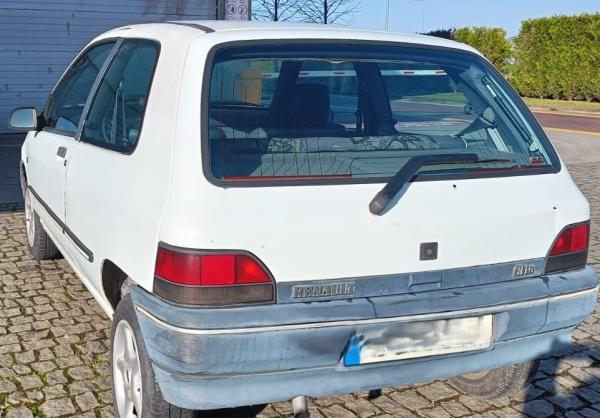 CLIO  RENAULT CLIO (557K0F)