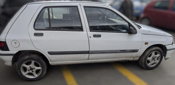 CLIO  RENAULT CLIO (557K0F)