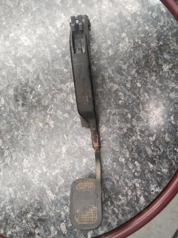 PEDAL DE EMBRAIAGM (143769).