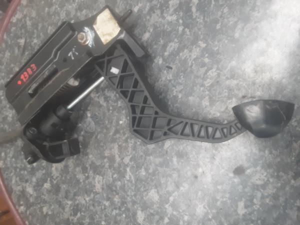 PEDAL DE TRAVAO AUDI A3 (8L1) | 96 - 06