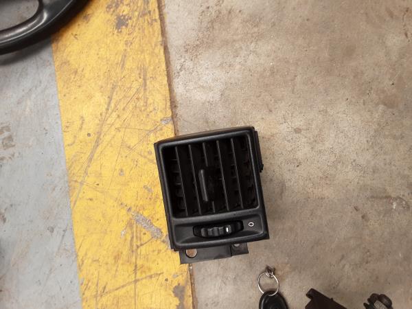 SAIDAS DE AR OPEL VECTRA A (J89) | 88 - 95