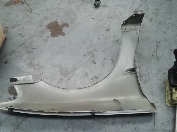 GUARDA LAMAS ESQ. OPEL VECTRA A (J89) | 88 - 95