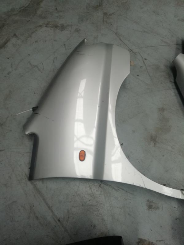 Right Fender HYUNDAI H1 l 98-04 Imagem-1