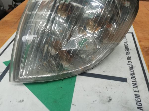 FAROLIM PISCA FRENTE ESQ. HYUNDAI H1 l 98-04