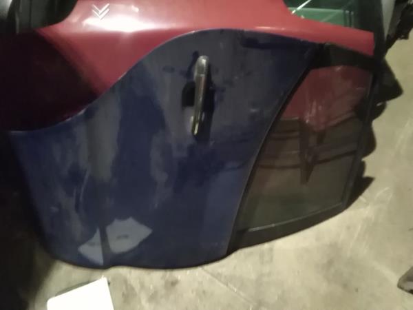 PORTA TRÁS DIREITA MERCEDES-BENZ ---------------