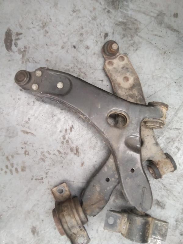 BRAÇO SUSPENSAO FORD FOCUS (DAW, DBW) | 98 - 09
