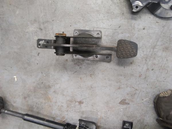 PEDAL DE TRAVAO MERCEDES-BENZ VITO