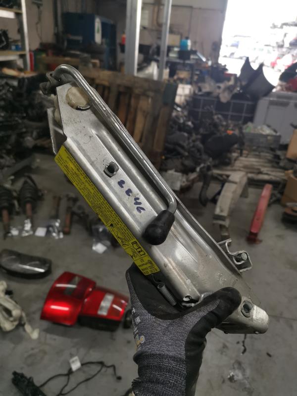 MACACO DAS  RODAS AUDI A6 (4B2, C5) | 97 - 05