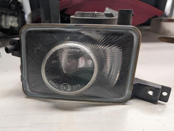 farol de nevoeiro OPEL CORSA C (X01) | 00 - 09