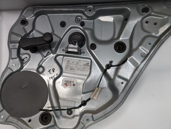 ELEVADOR TRÁS DTO VOLKSWAGEN POLO (9N_) | 01 - 14